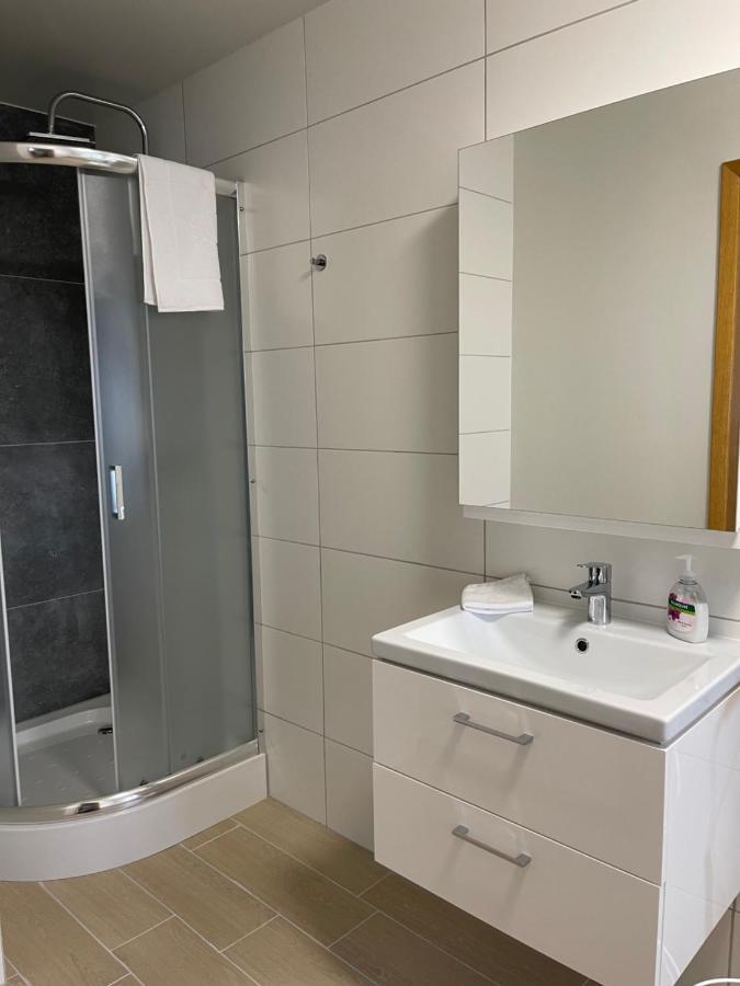 Helgrindur Guesthouse Грундарфьордур Экстерьер фото