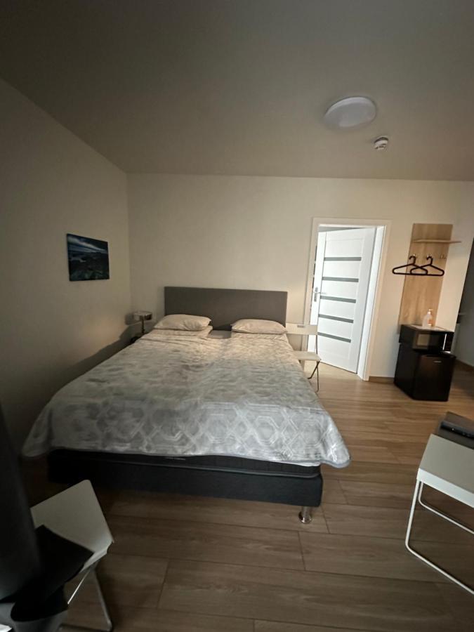 Helgrindur Guesthouse Грундарфьордур Экстерьер фото